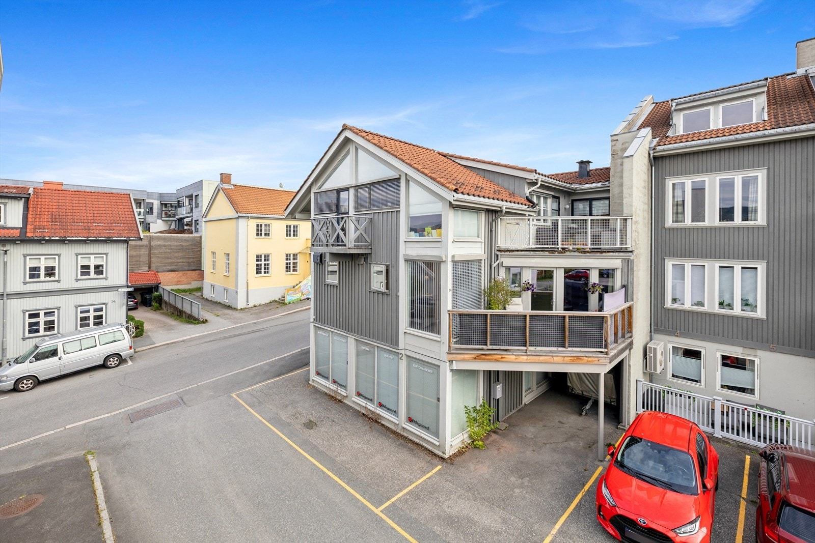 En unik og moderne leilighet for den ønsker god plass midt i sentrum. Galleribilde