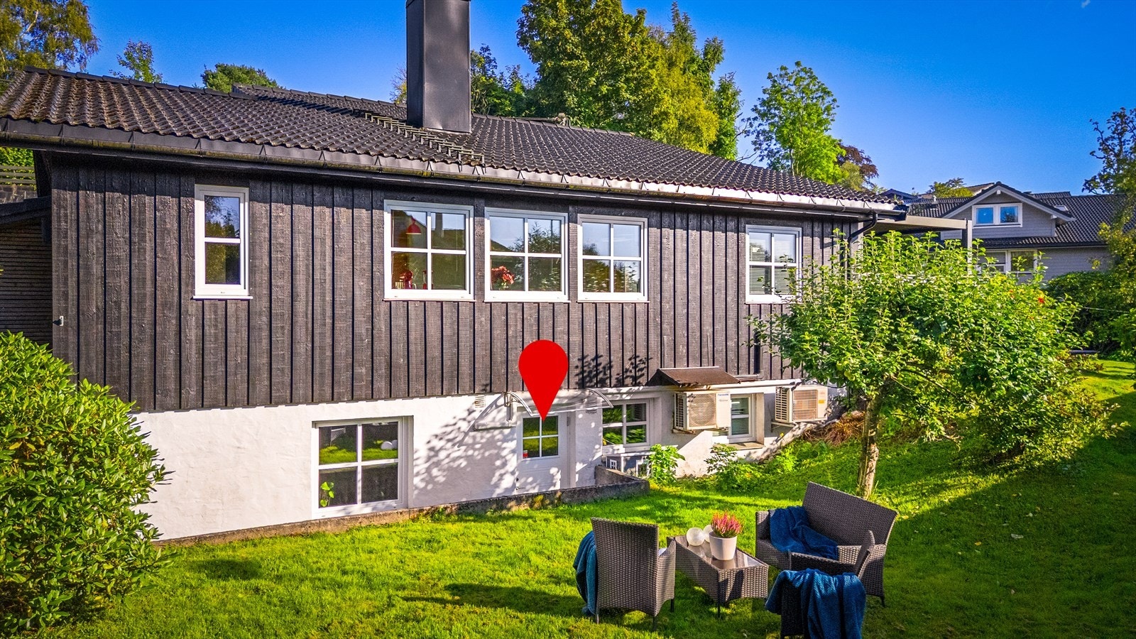 Boligen er vesentlig oppgradert, med blant annet ny taktekking i 2016. Galleribilde