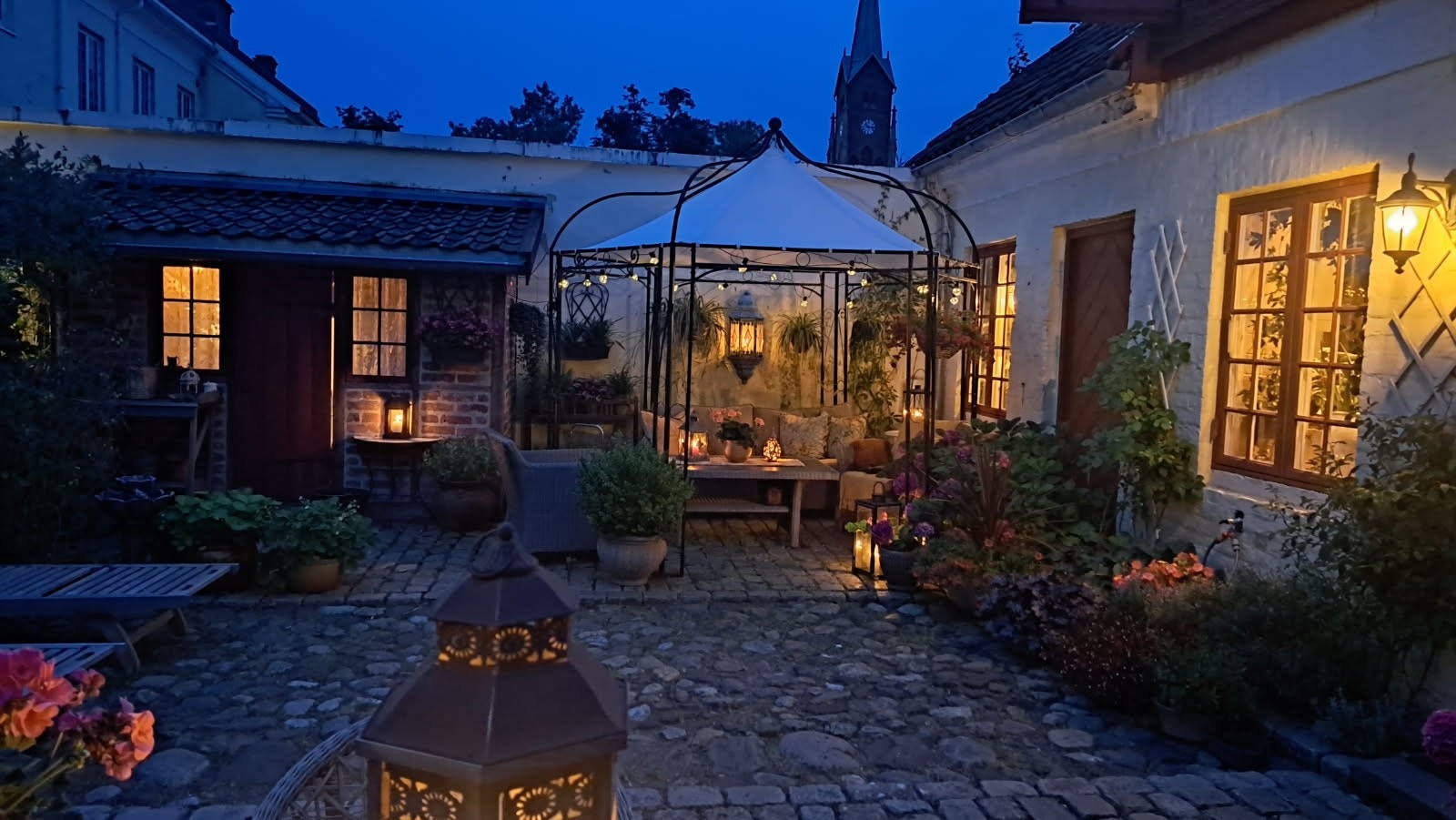 Hagen er like stemningsfull og vakker på kveldstid Galleribilde