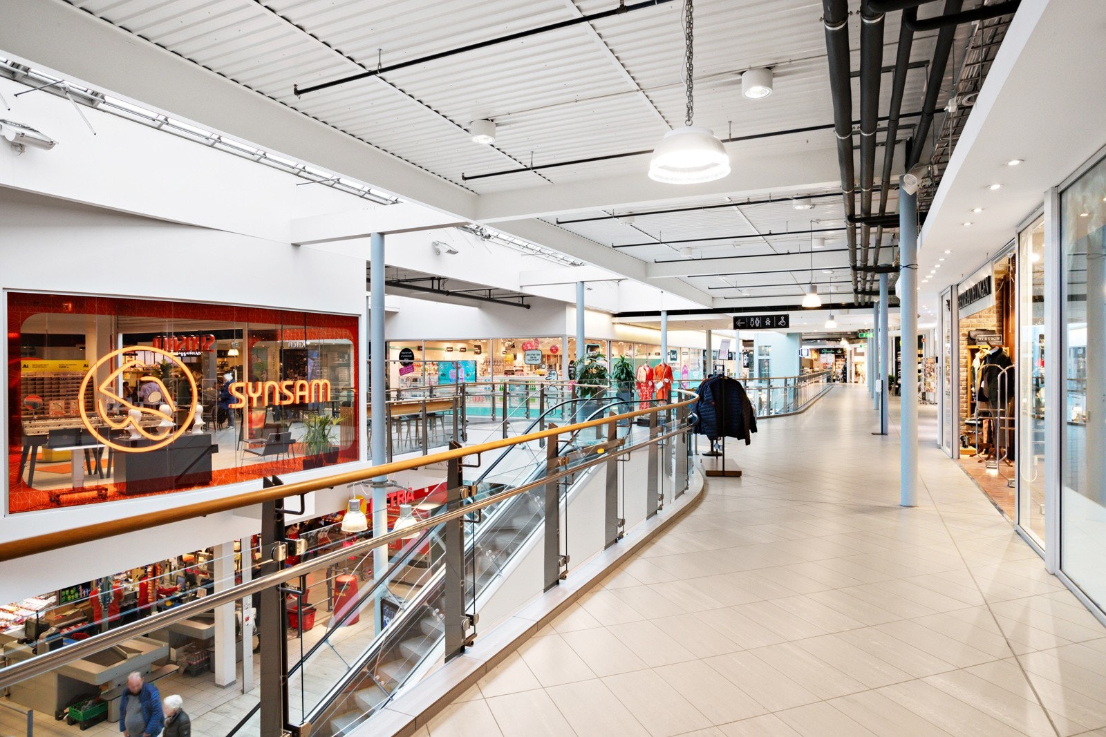 Få minutters gange til Manglerud senter, buss og T-banestasjon. Galleribilde