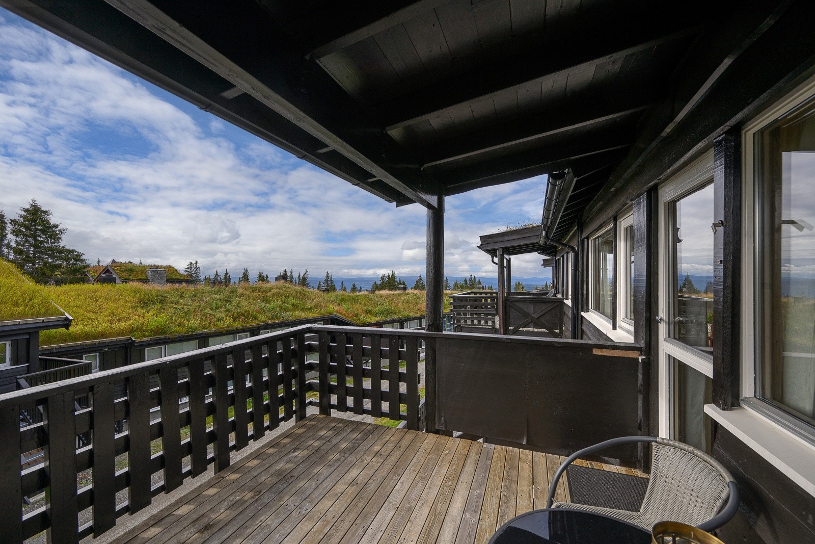 Topp- og endeleilighet på Hafjelltoppen med vestvendt terrasse og god solgang! Galleribilde