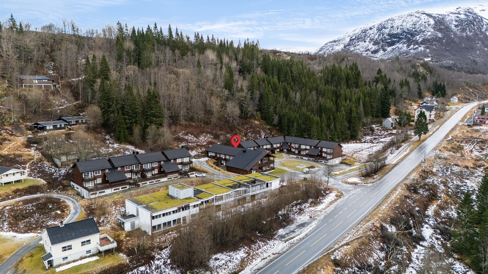 Leiligheten ligger med nærhet til Korlevoll Skistadion med preparerte langrennsløyper. Galleribilde