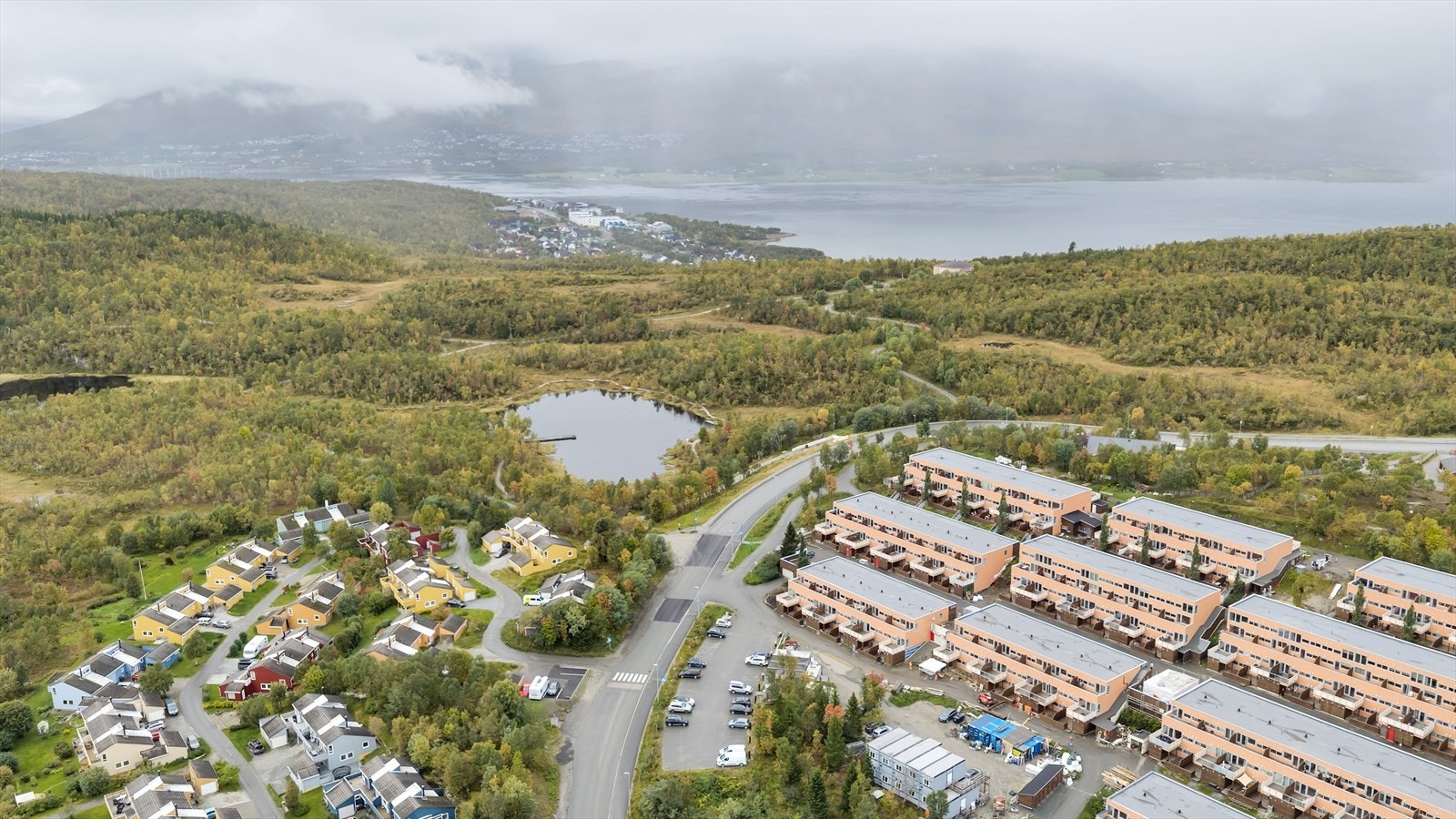 Gangavstand til tur- og friluftsområder gir gode rekreasjonsmuligheter. Galleribilde