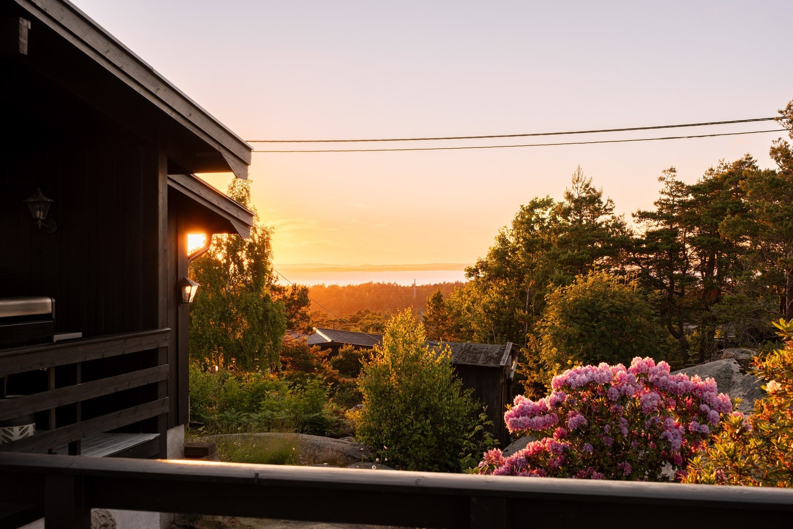 Ute som inne sees både vakre solnedganger og vid utsikt over Oslofjorden. Fotograf; Kristoffer Kristiansen. Galleribilde