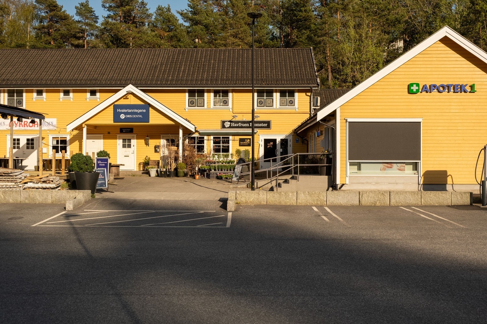I Ødegårdskilen er det også et tilbud innenfor helse samt detaljhandel, bakeriutsalg, spisested og take-away muligheter. Galleribilde