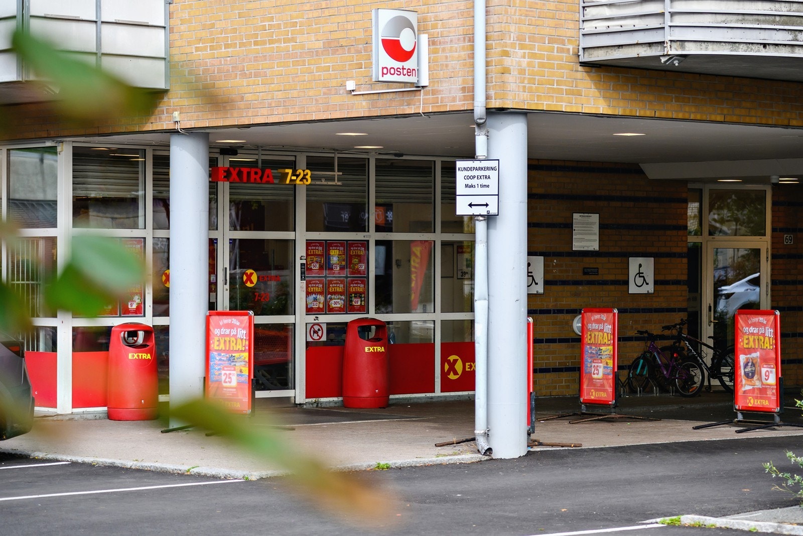 Hverdagen er svært enkel med Coop Extra og Huseby legekontor i umiddelbar nærhet Galleribilde