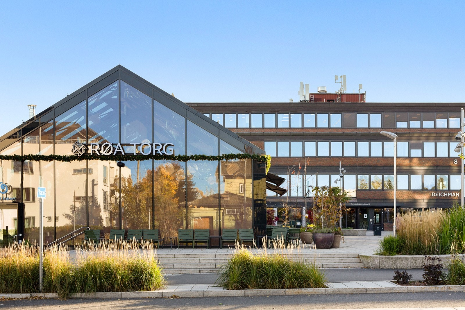 Nye Røa torg åpnet i november 2020 og har rikelig med servicetilbud. Galleribilde