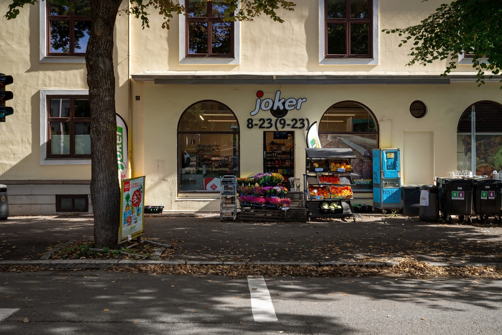 Søndagsåpen Joker ligger kun et steinkast fra leiligheten. Galleribilde