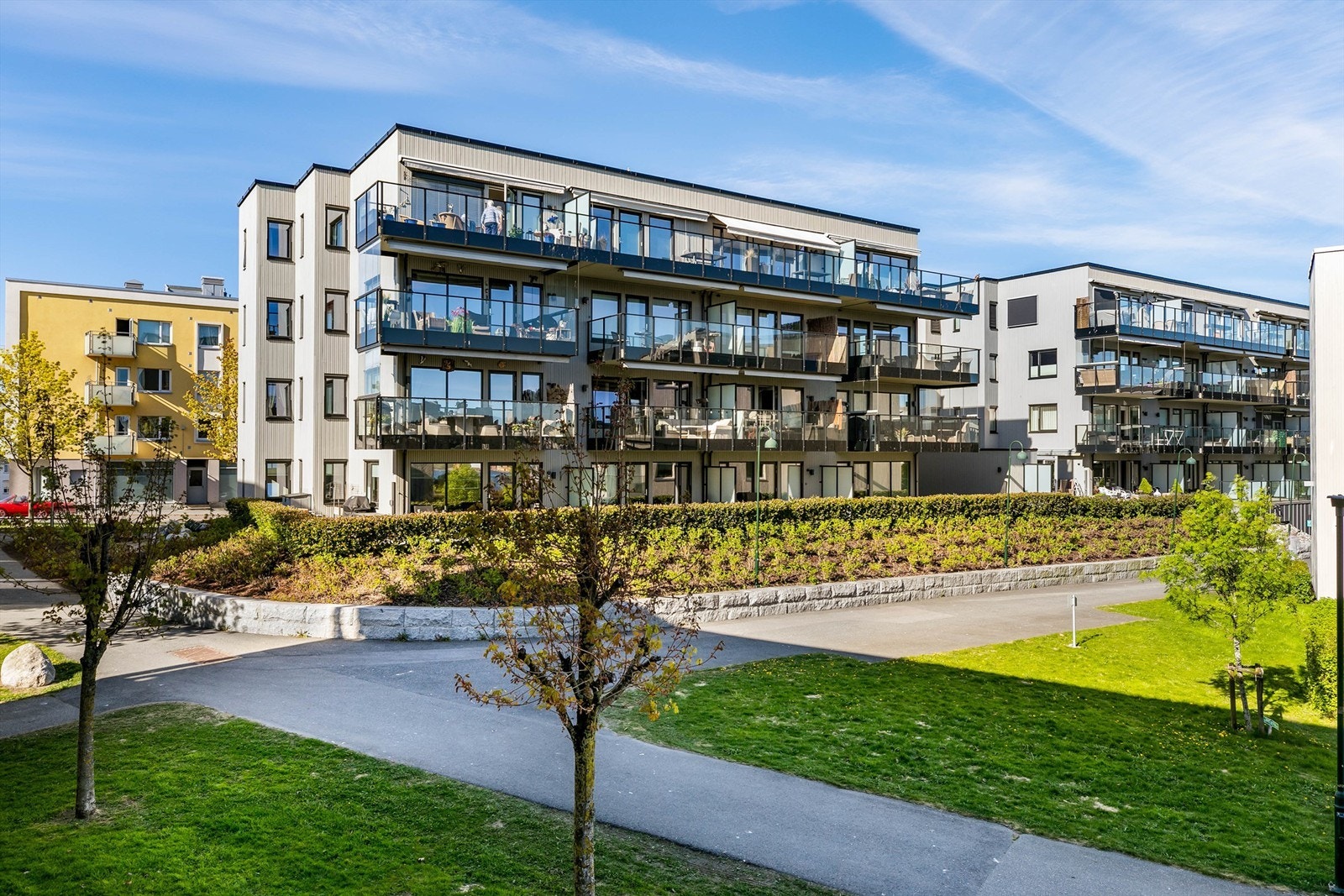 Leiligheten er én av totalt 48 boligseksjoner i Glassperlen Boligsameie, øverst på sentrumsnære og ettertraktede Glassverket. Galleribilde