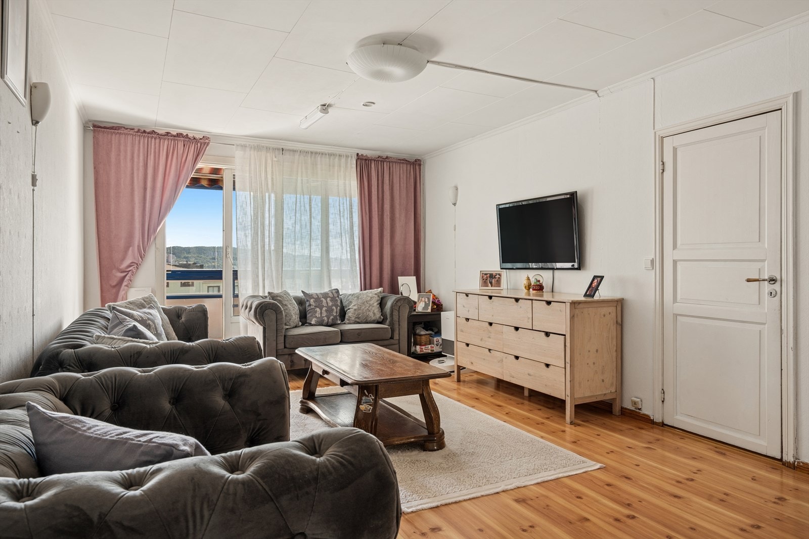 Det er lave felleskostnader med TV/internett inkludert. Galleribilde