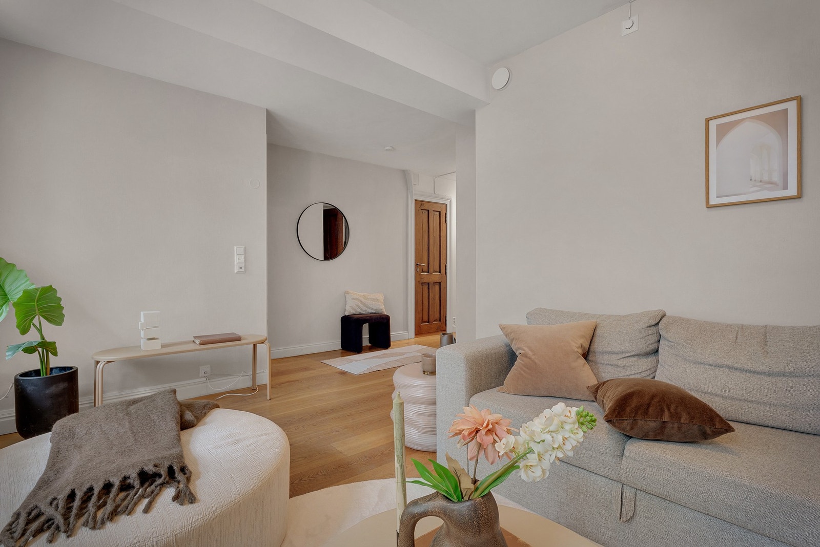 - For den som heller ønsker å disponere hele huset selv, kan hybelen innlemmes i hoveddelen og gi ytterligere plass og fleksibilitet - Galleribilde