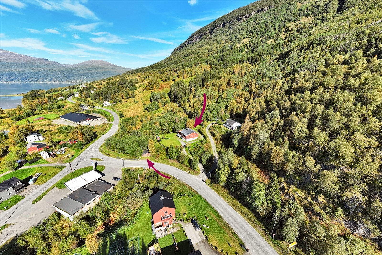 Her bor du med gangavstand til skole, idrettshall, fotballbane og andre fasiliteter på Tennevoll Galleribilde