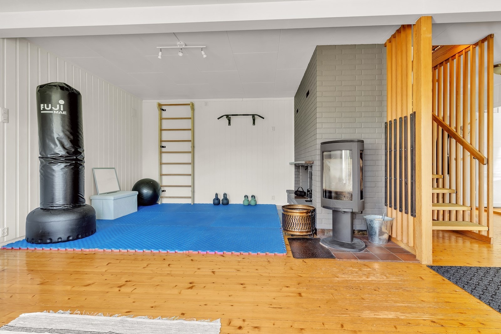 Peis både i 1. og 2. etasje Galleribilde