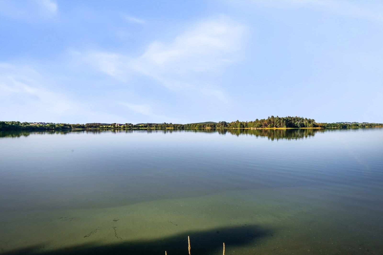 Frøylandsvatnet byr på flotte tur- og rekreasjonsmuligheter året rundt. Galleribilde