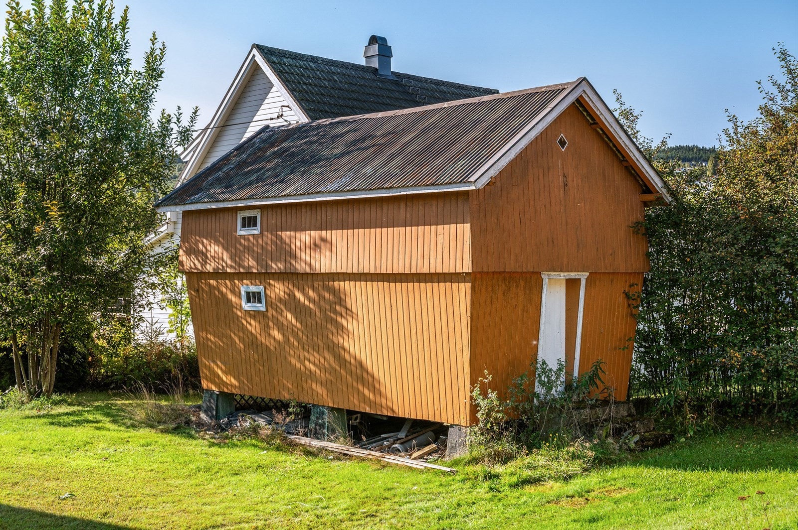 Stort uthus med gode lagringsmuligheter. Galleribilde