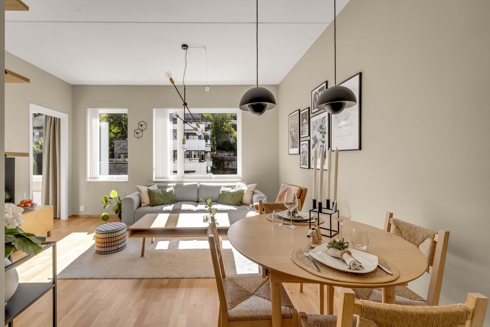 Her ligger forholdene godt til rette for både rolige kvelder hjemme og hyggelige sammenkomster med familie og venner. Galleribilde