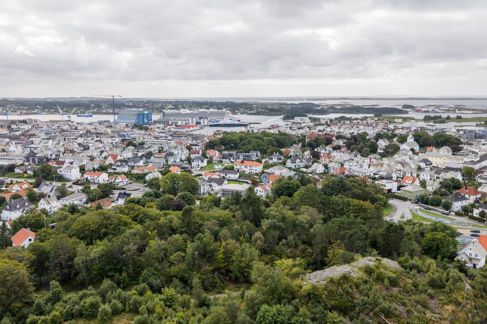 Rolig område, like utenfor bykjernen Galleribilde
