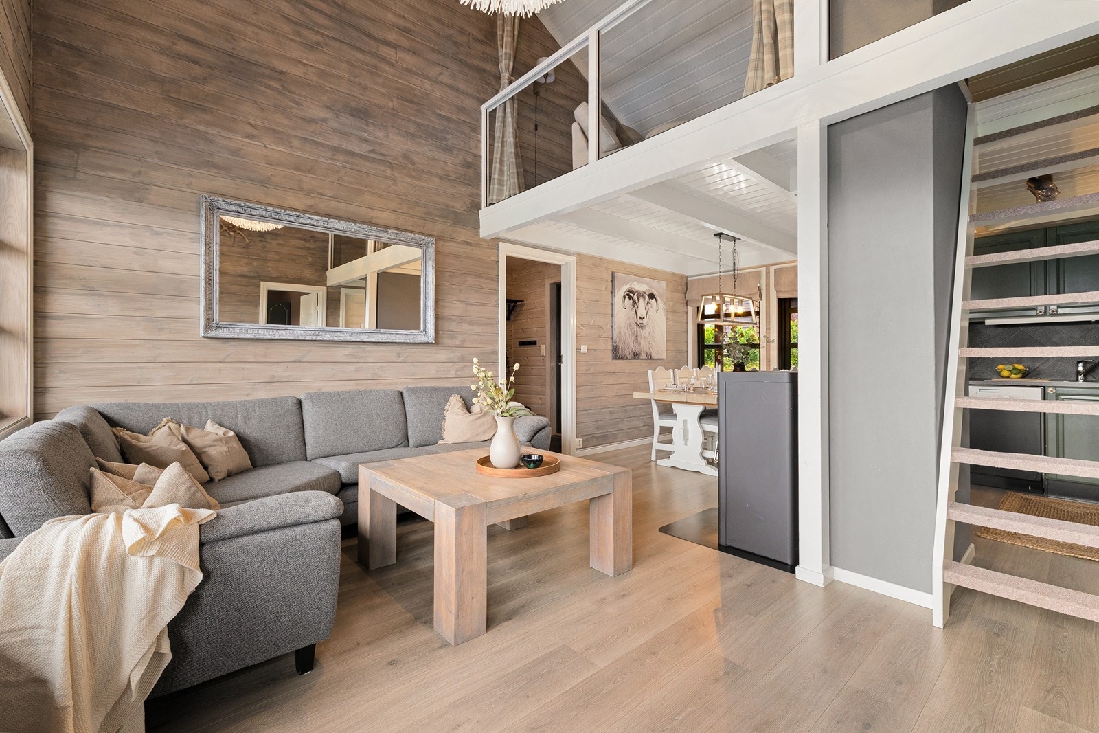 - God plass til sofakrok - Galleribilde