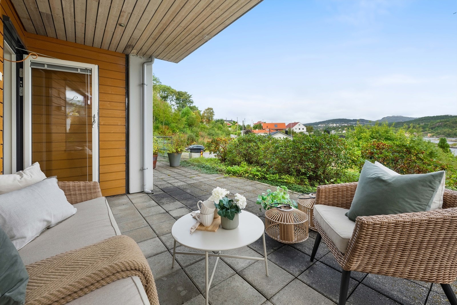 Utgang fra stue til terrasse ca. 21 m² Galleribilde