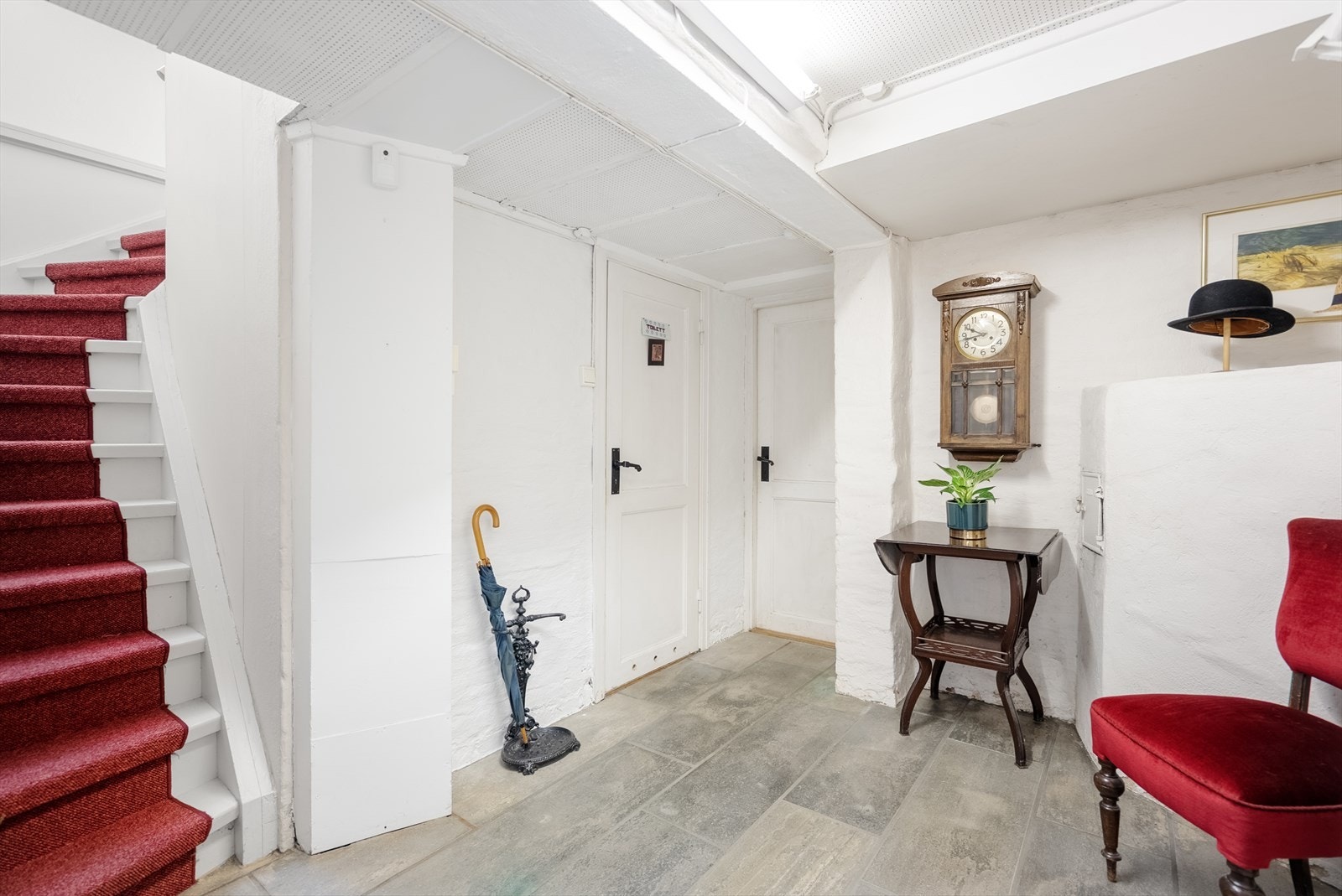 Karakterfull kjellerhall med historisk sjarm Galleribilde