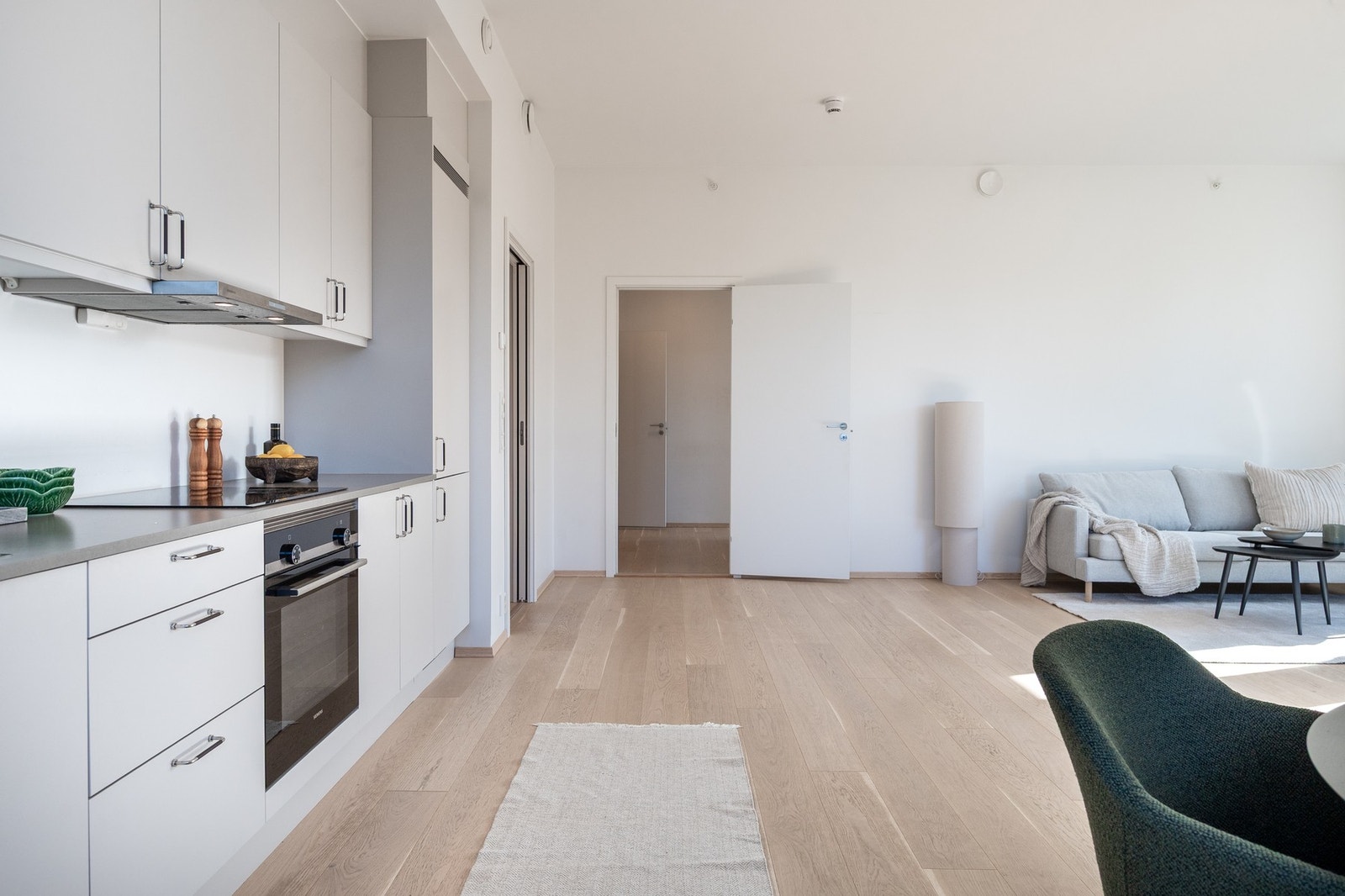 Boligen har vannbåren gulvvarme og balansert ventilasjon. Galleribilde