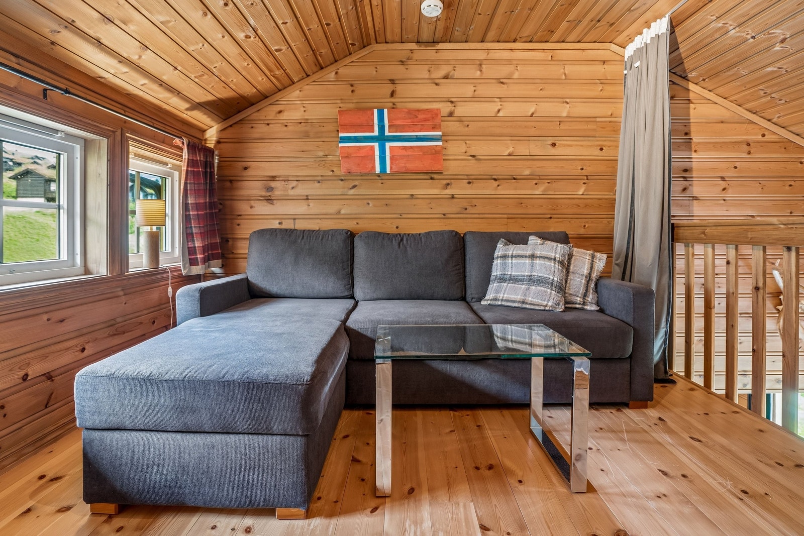 Loftsstue med sovesofa Galleribilde