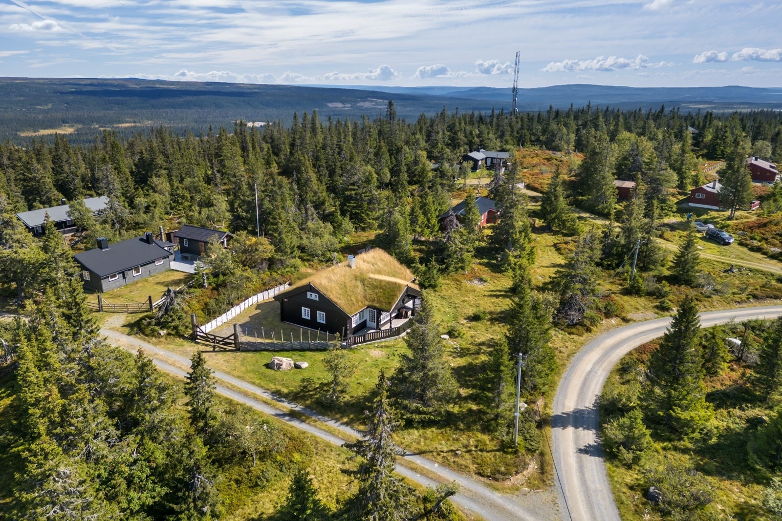 Ljøsheim er et område på vestsiden av Åstdalen i Ringsaker kommune i Innlandet. Stedet er kjent som et hytteområde. Det finnes om lag 1200 fritidsboliger i Ljøsheim og Omegn Vel, som inkluderer områdene Grunna og Nes. Galleribilde