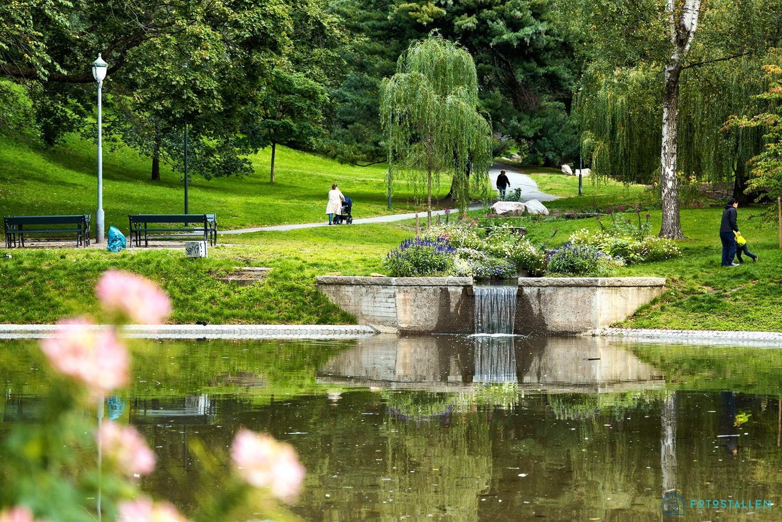 St. Hanshaugen inviterer også til parkliv, frodige omgivelser og fine turer, med byen som utsikt. Galleribilde