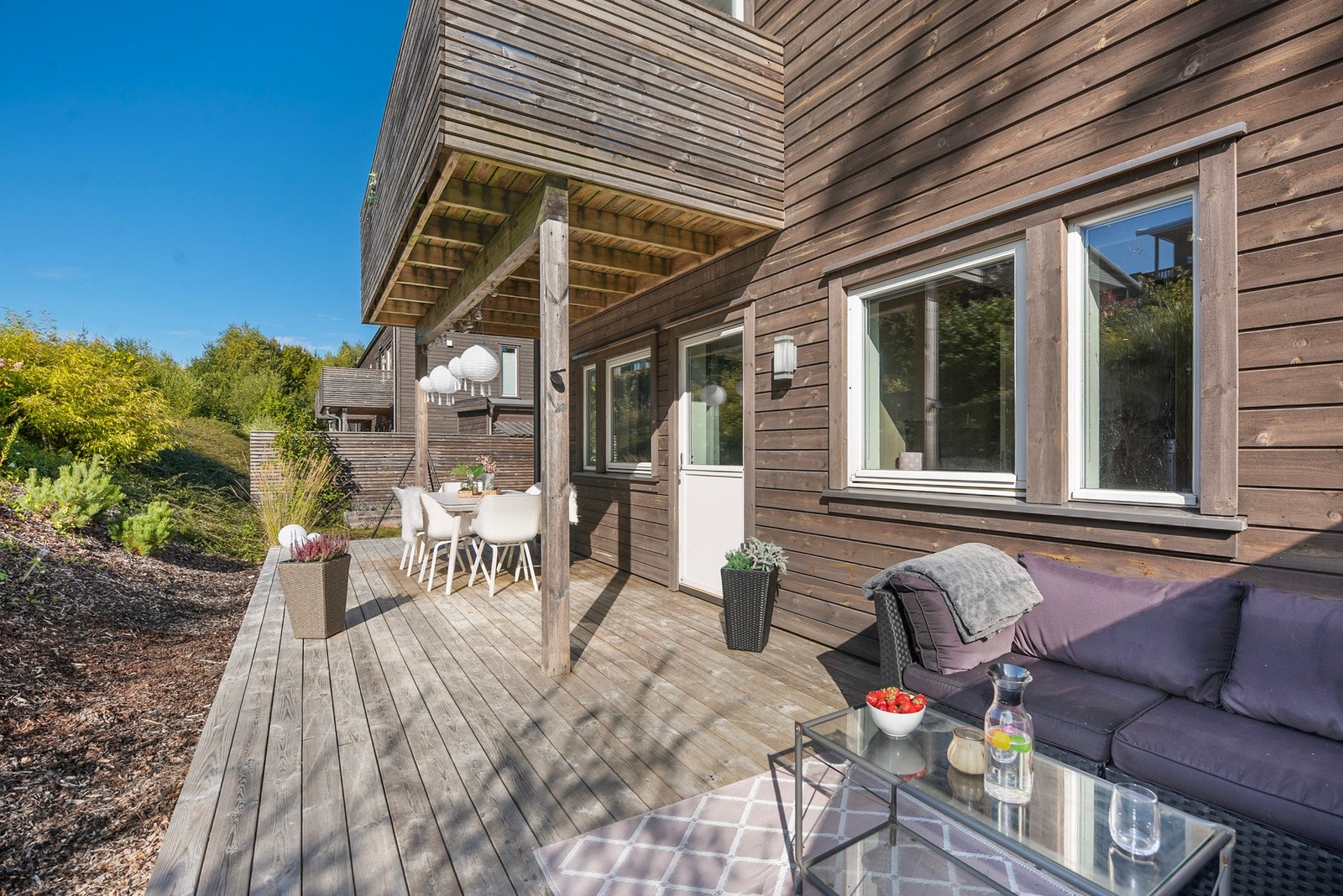 Nydelig terrasse ut fra soverommet Galleribilde