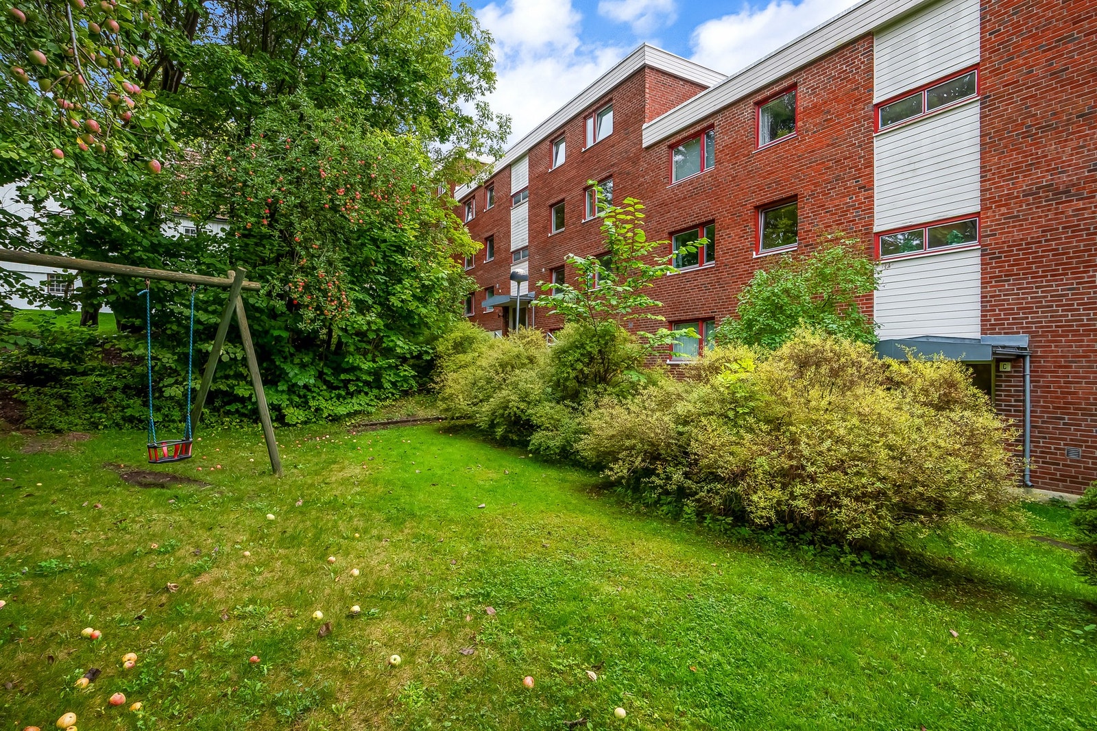 Leiligheten ligger rolig til i en blindvei med kort vei til Bestum skole. Galleribilde