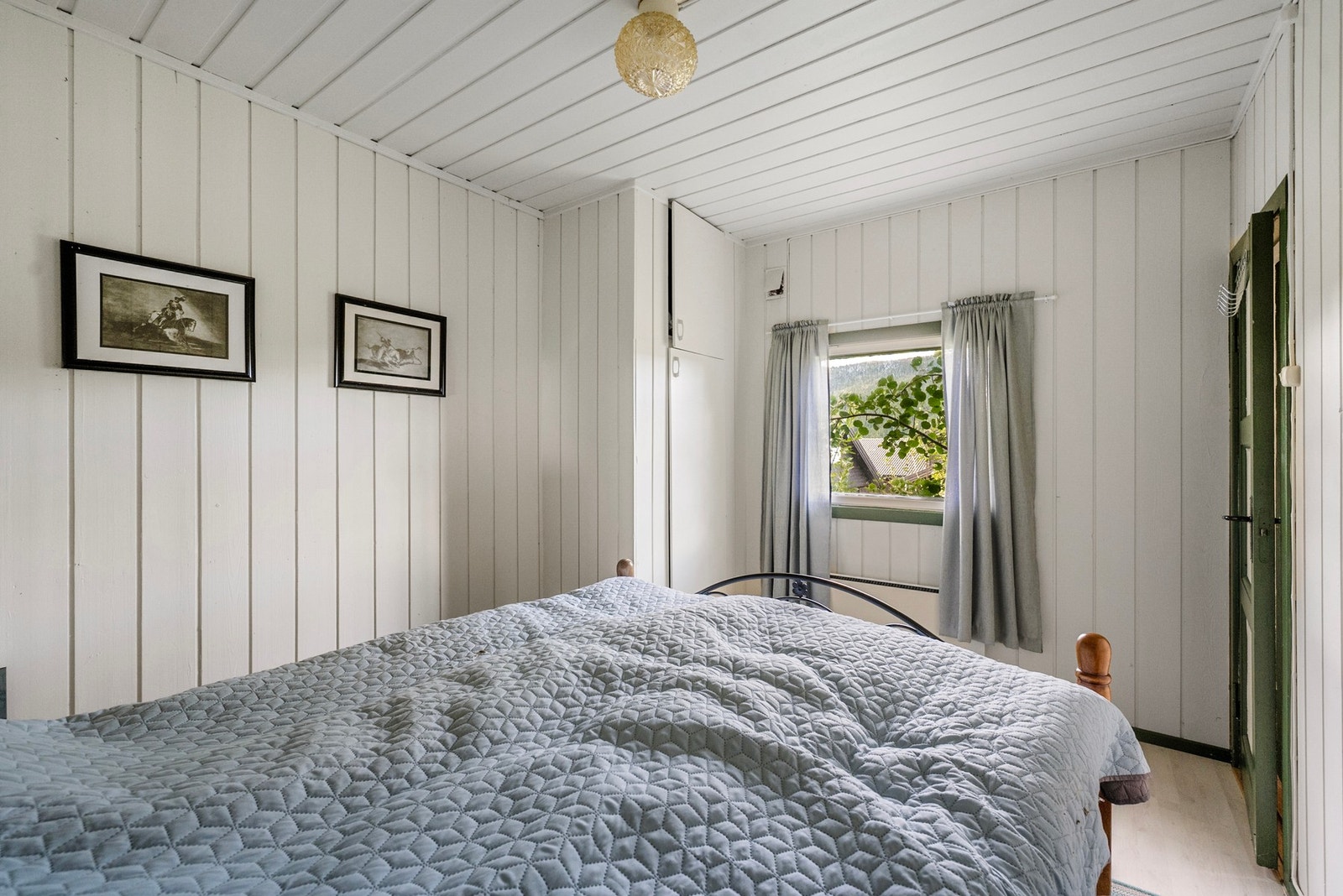 Soverom i kjelleren. Galleribilde