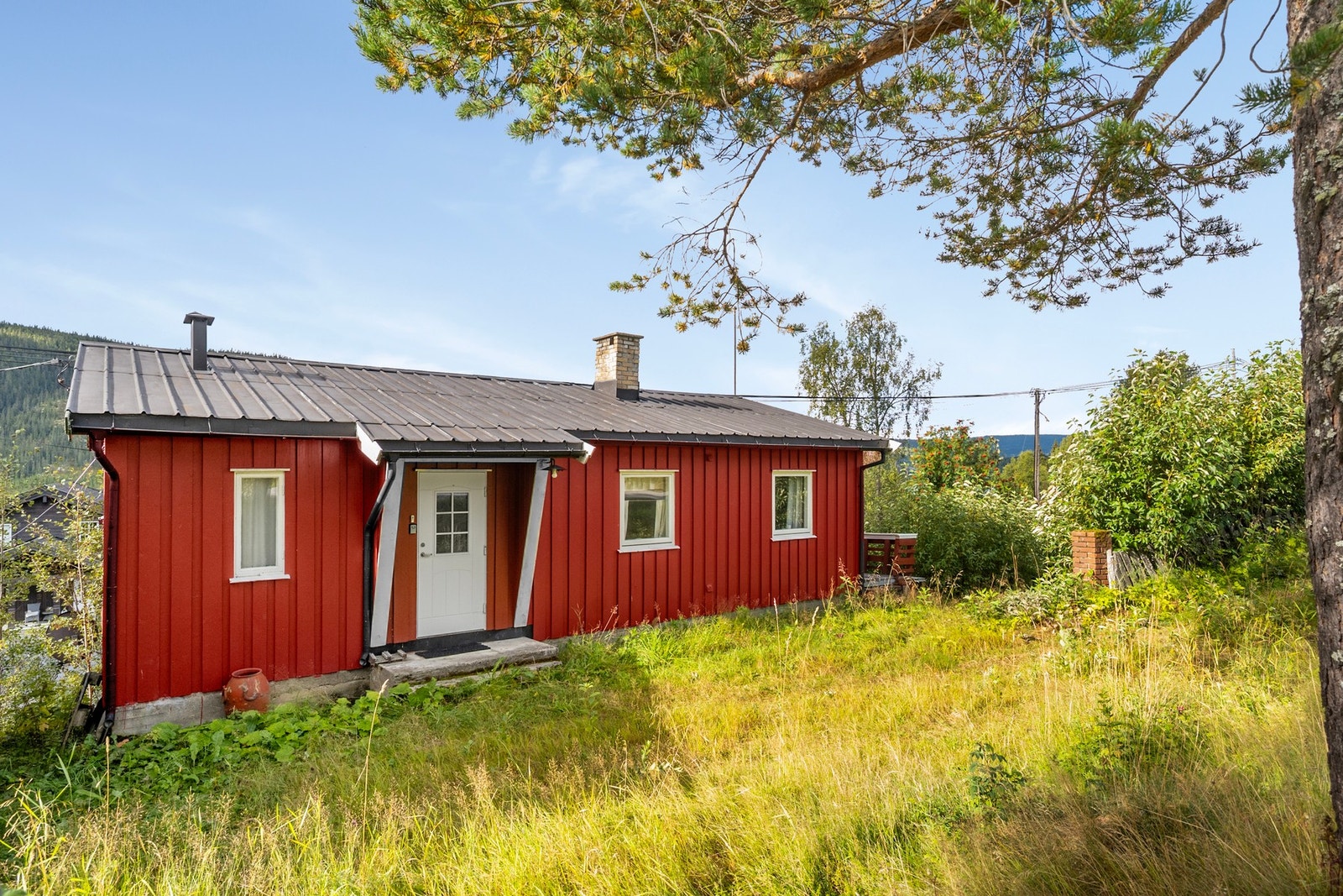 Området har gode muligheter for friluftsliv, med tur- og rekreasjonsmuligheter sommer som vinter. I nærområdet finnes oppkjørte lysløyper, og det er kort vei til Kruk, Dalen og Vinjaråsen, hvor man får tilgang til et større og variert løypenett. Galleribilde