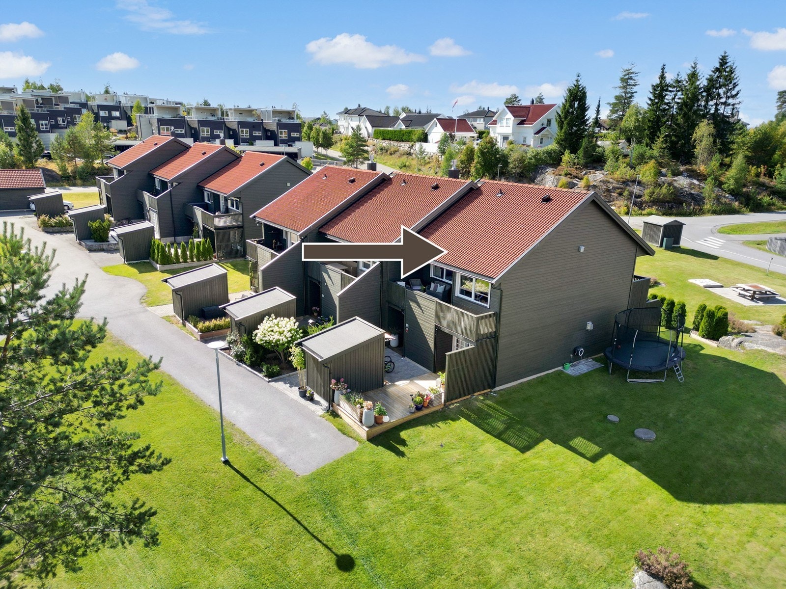 Boligen ligger i et etablert og barnevennlig boområde med nærhet til marka Galleribilde
