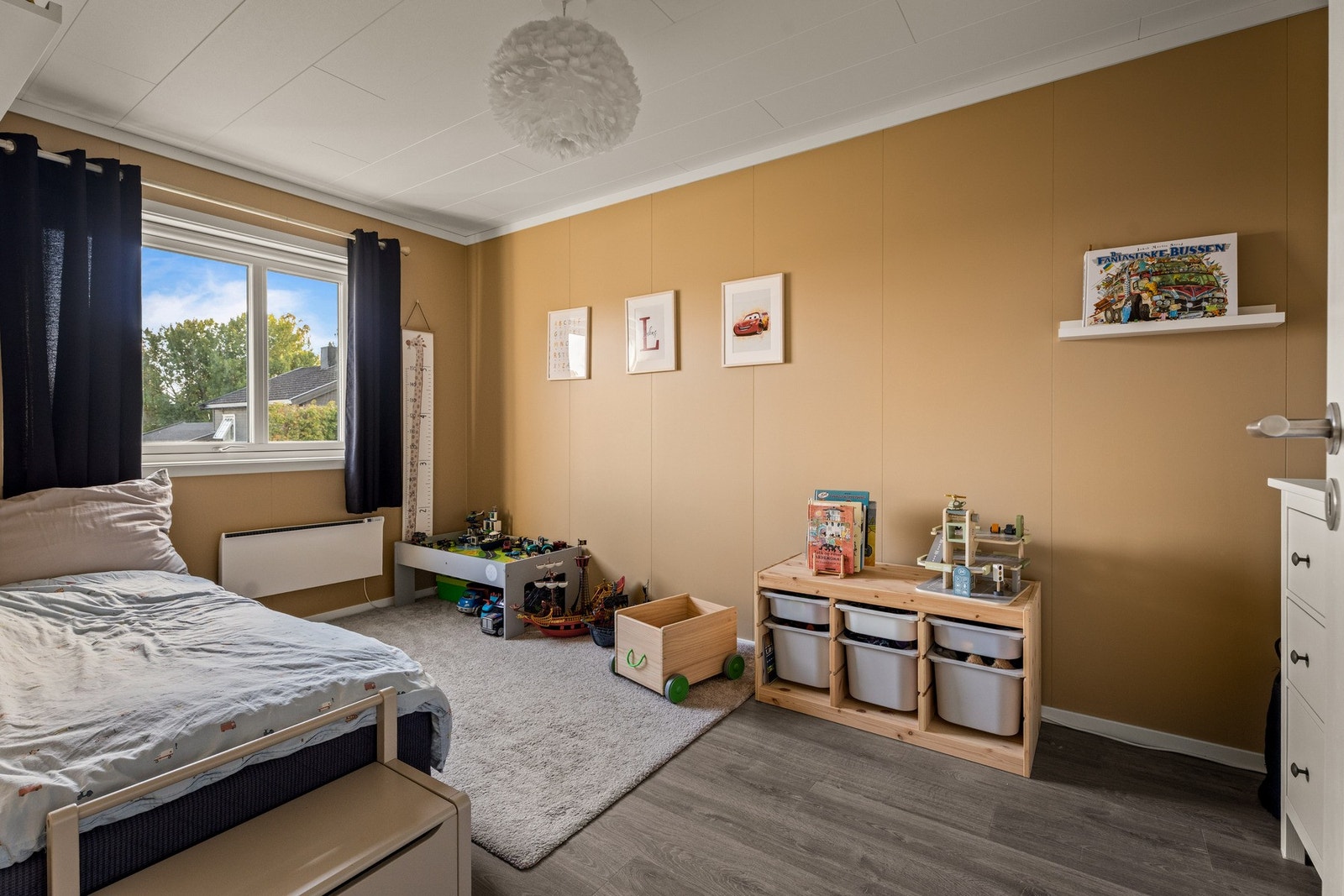 Stort soverom - perfekt til barnerom eller ungdomsrom. Galleribilde
