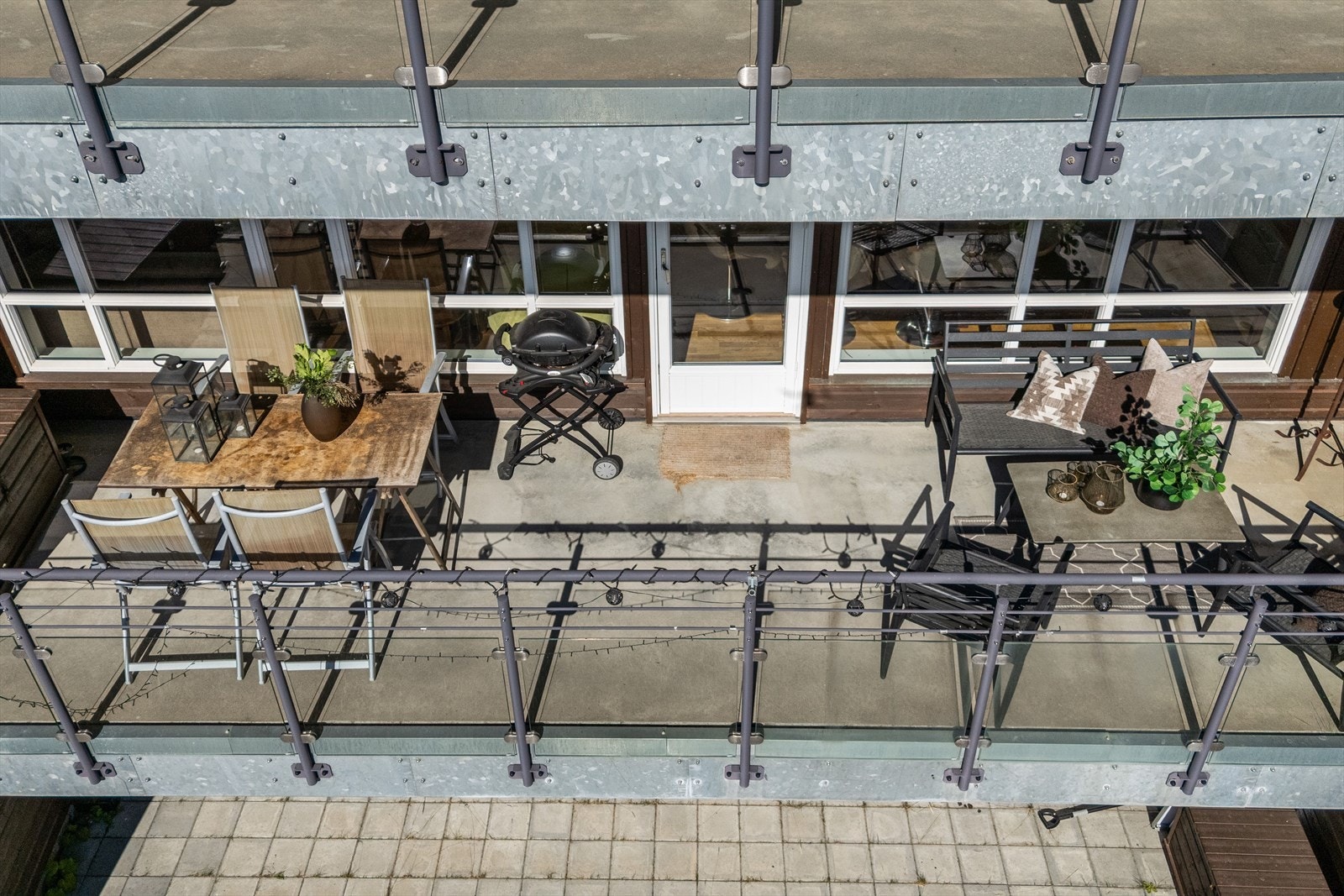 God plass til både utegrill og flere sittegrupper. Galleribilde