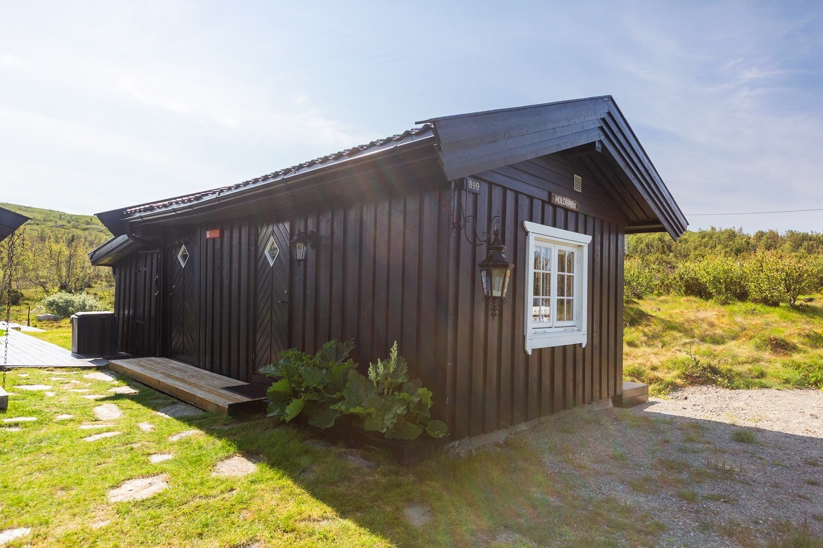 På eiendommen finner du også et innholdsrikt uthus/anneks. Galleribilde