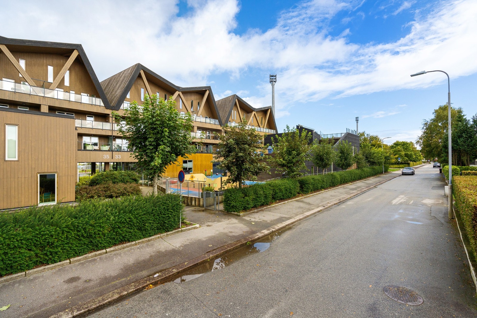 Boligen er attraktivt plassert på Eiganes, med en sentral og populær beliggenhet. Galleribilde