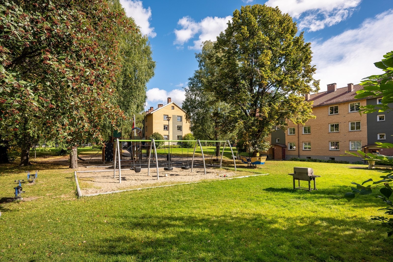 Dette er en drøm for barnefamilier med flere lekeplasser, sittegrupper, m.m. Galleribilde