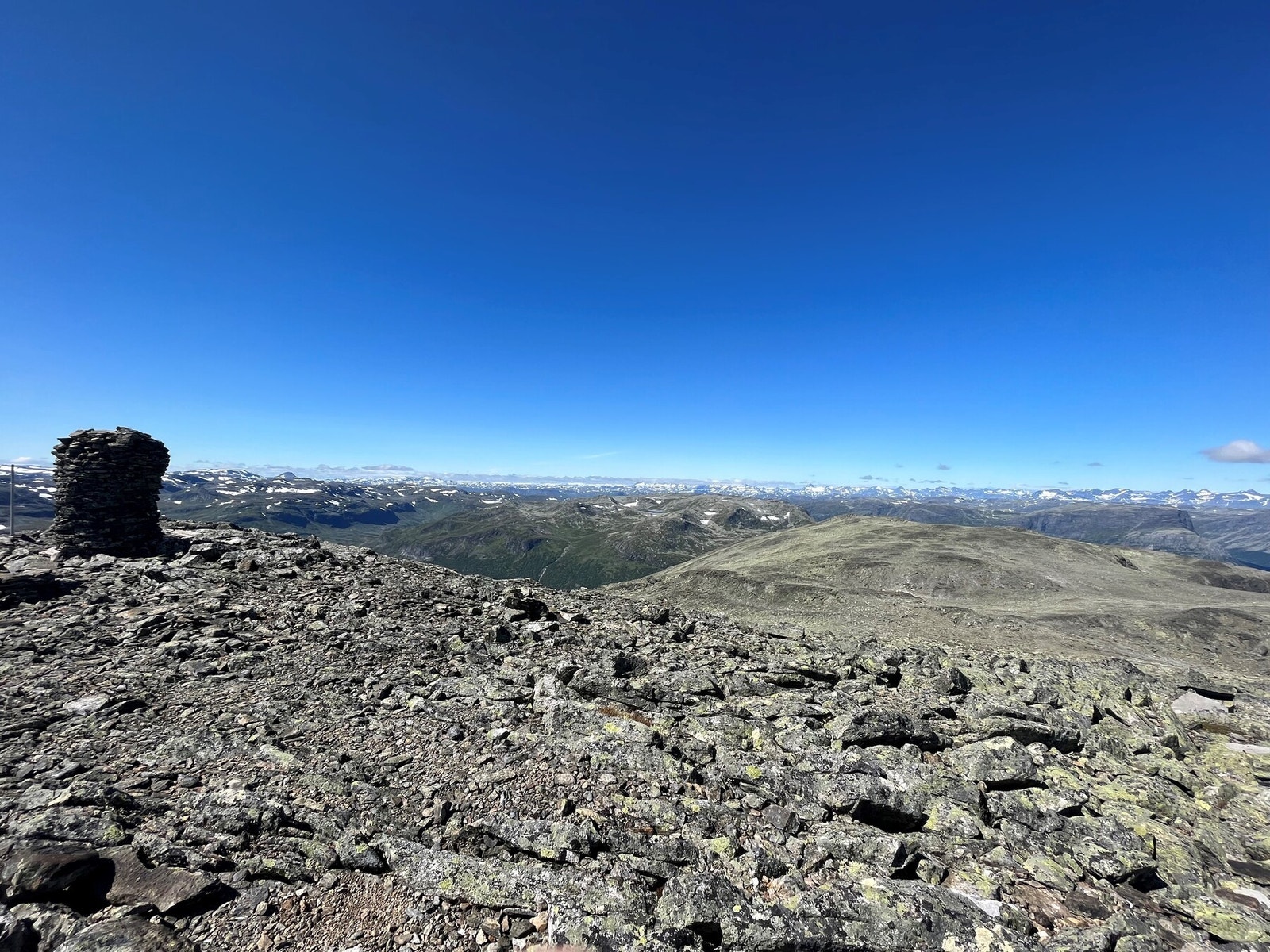 Utsikt vestover mot Jotunheimen fra Grindane. Bilde fra selgers arkiv. Galleribilde