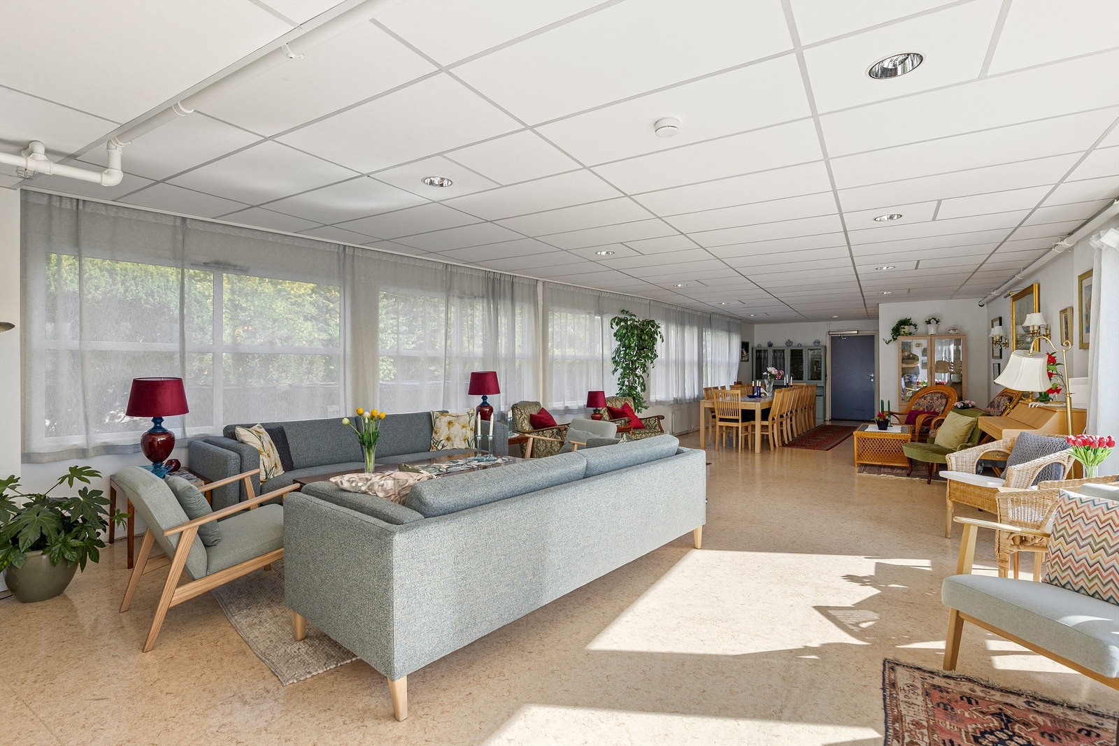 Storstua fungerer som et sosialt møtested for beboerne og kan leies til selskaper. Galleribilde