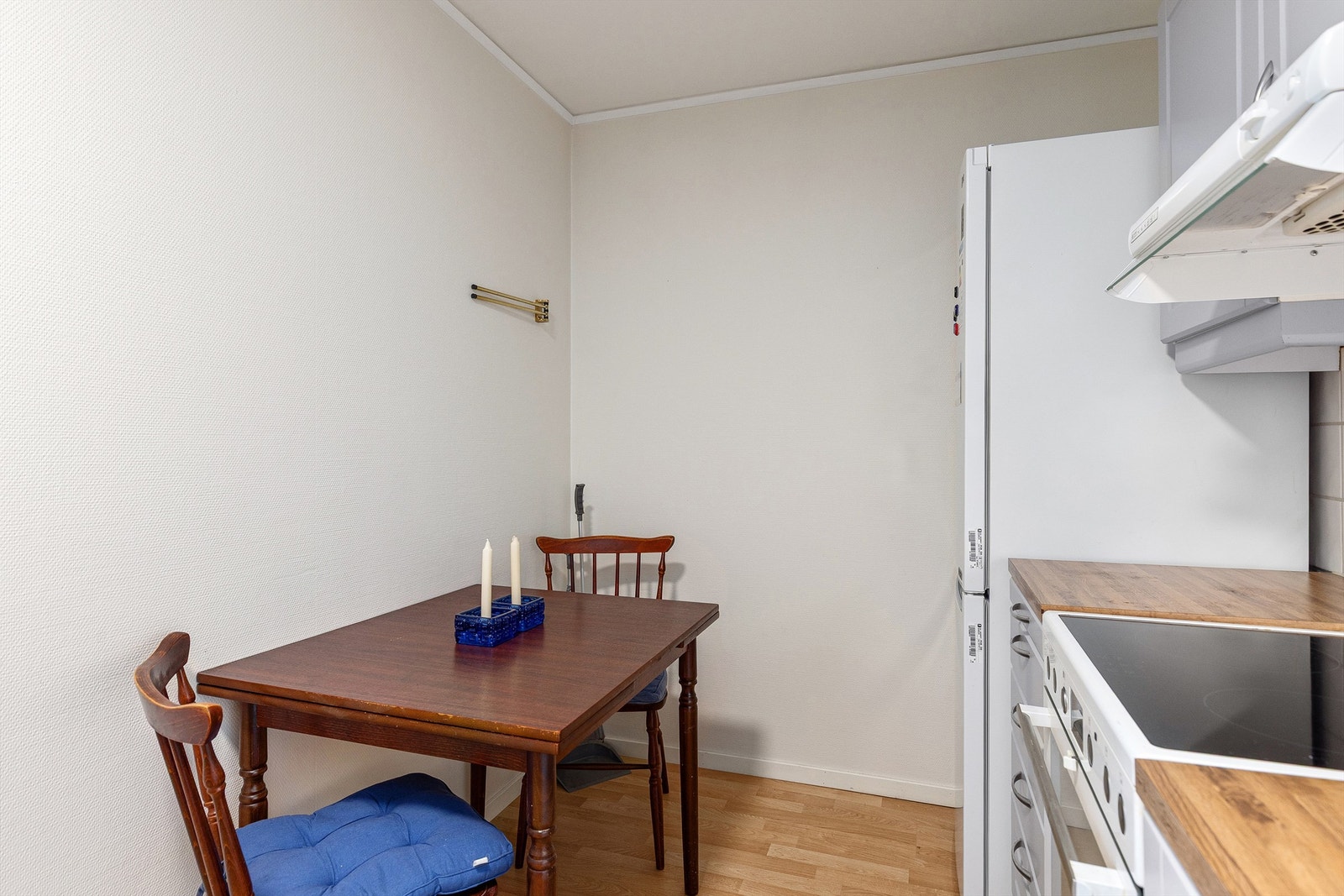 Kjøkkenet har fin plass til en hyggelig frokostkrok. Galleribilde