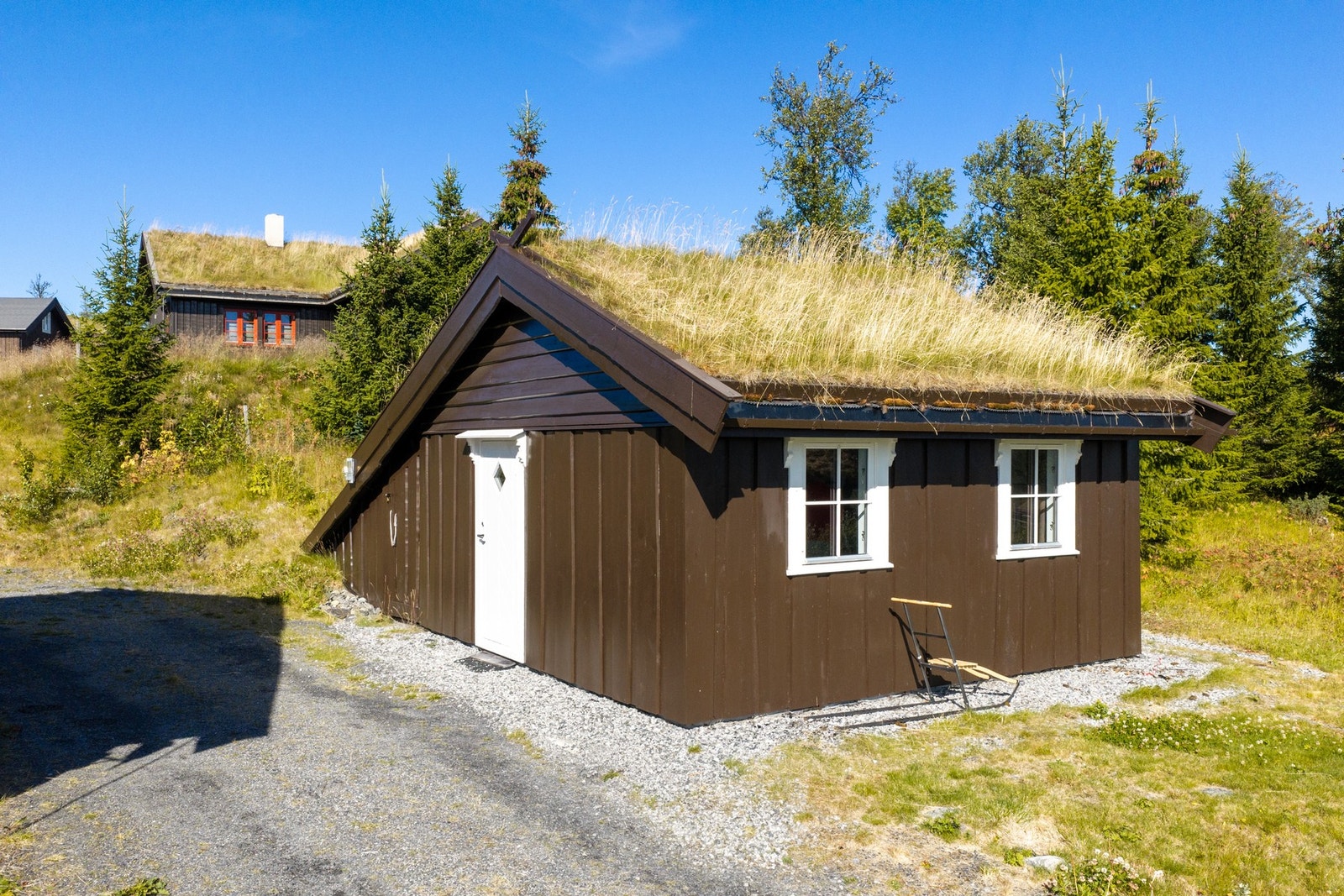 Annekset er plassert ved hytten. Galleribilde