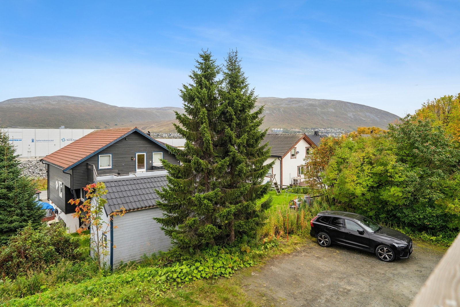 Området har flotte turmuligheter og direkte tilgang til natur rett i nærheten. Galleribilde