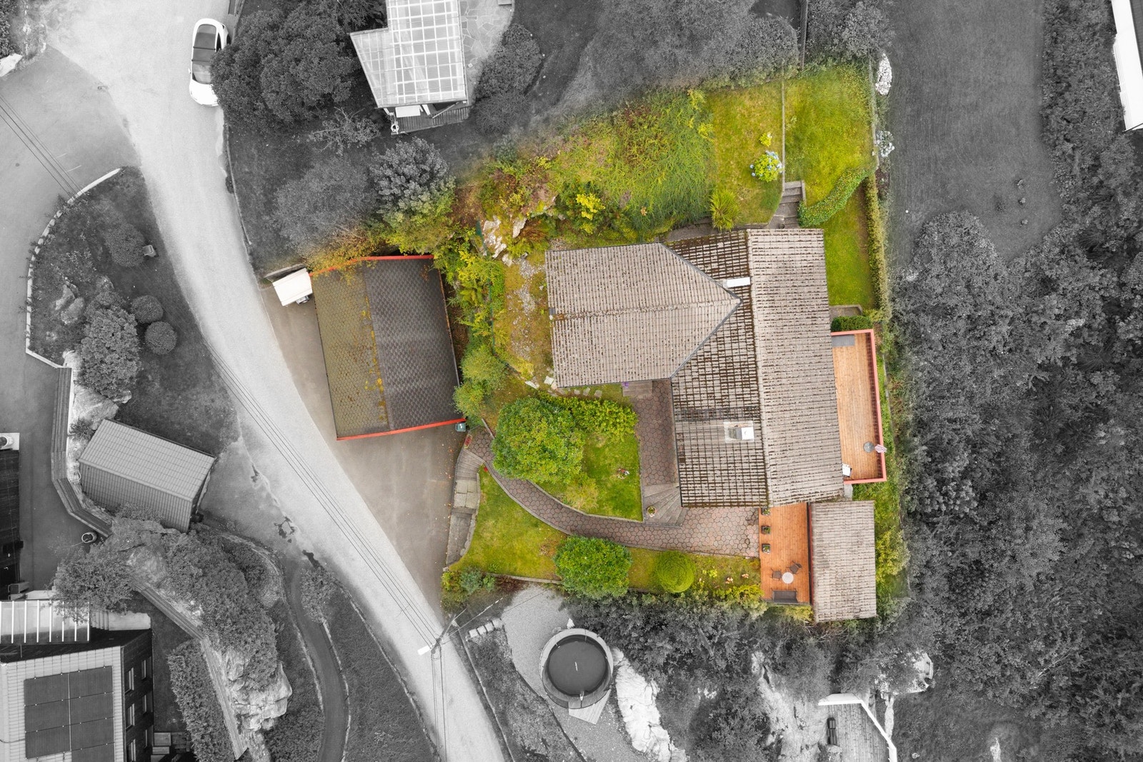 Eiendommen har en eiet tomt på ca. 703 m². -Illustrasjon. Galleribilde