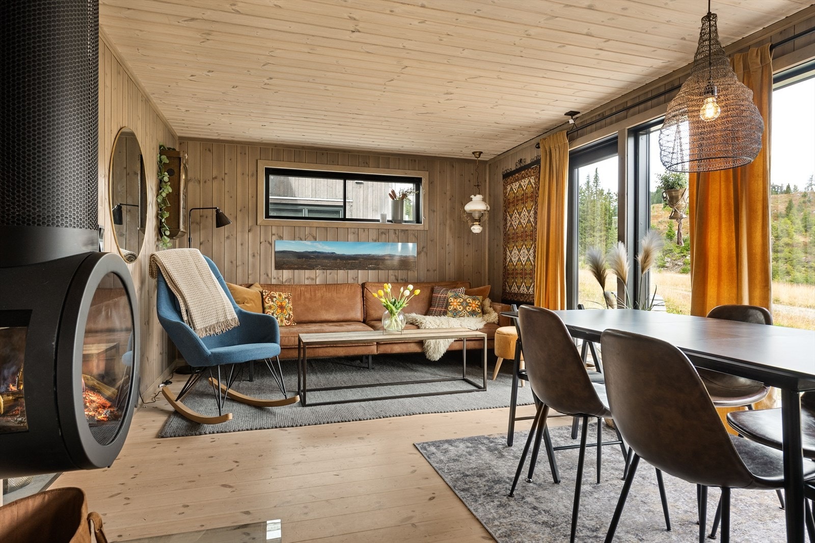 Moderne og innholdsrik fritidsbolig fra 2019 over to plan i Kvitfjell. Galleribilde