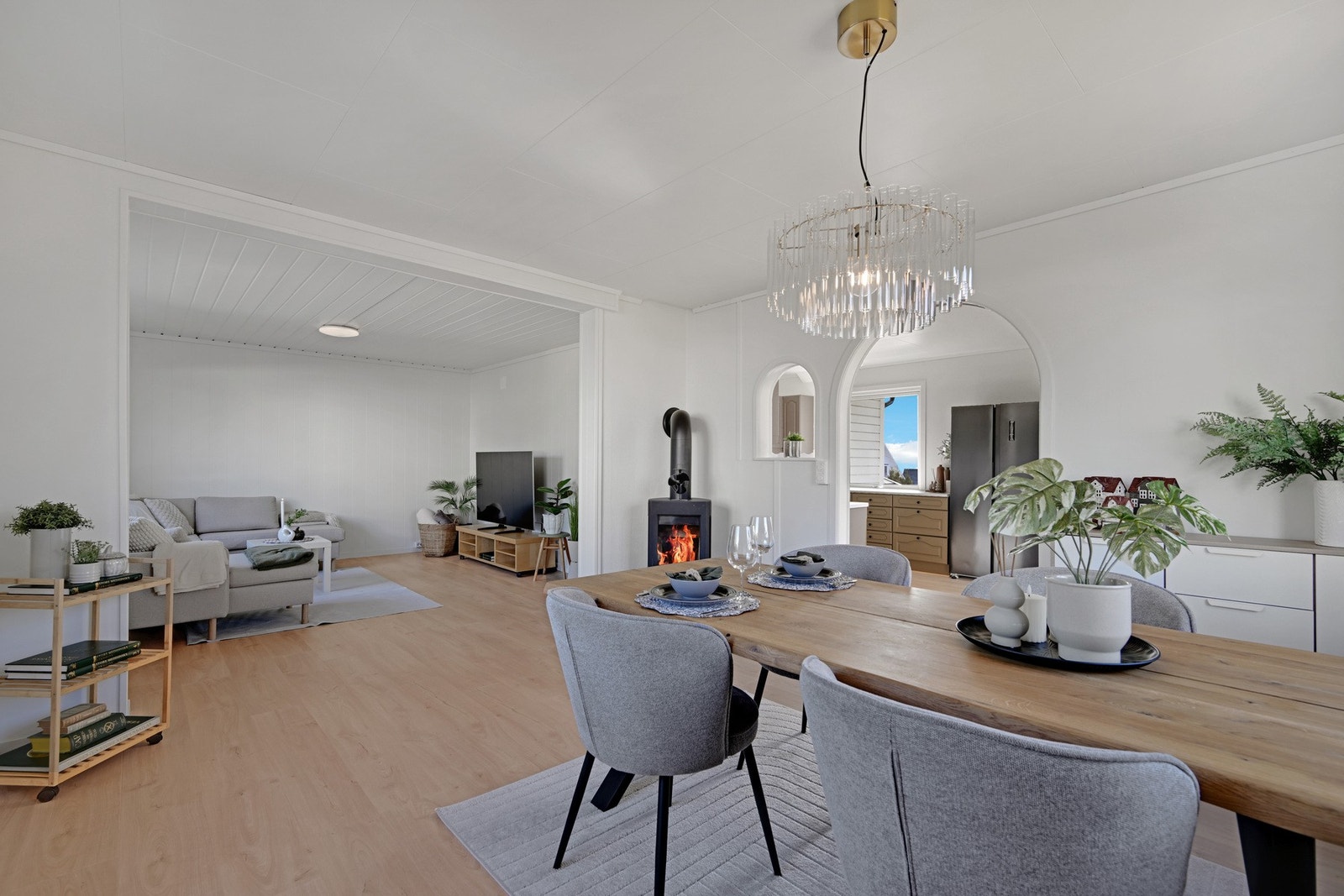 Det er to sammenhengende flotte stuer Galleribilde