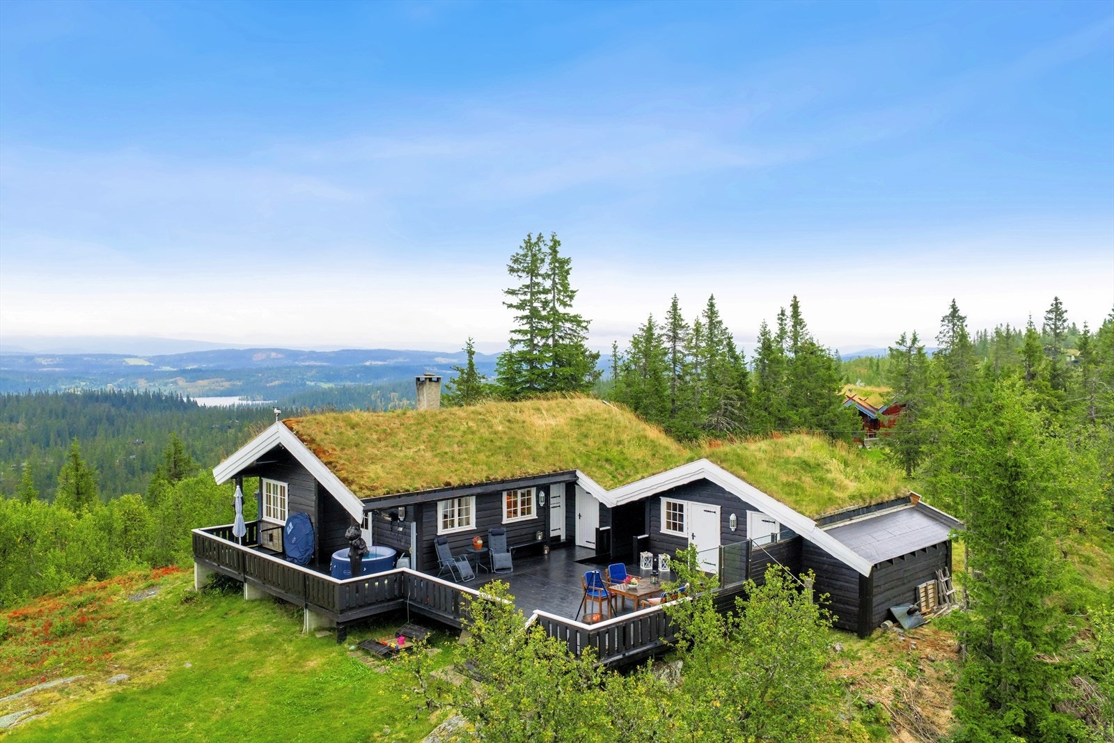 DNB Eiendom ved Torleif Løvfald Gaard har gleden av å presentere Vardefjellvegen 273! Galleribilde