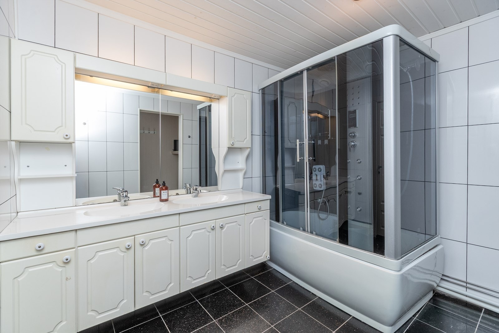 Fløterveien-14-16.jpg Galleribilde