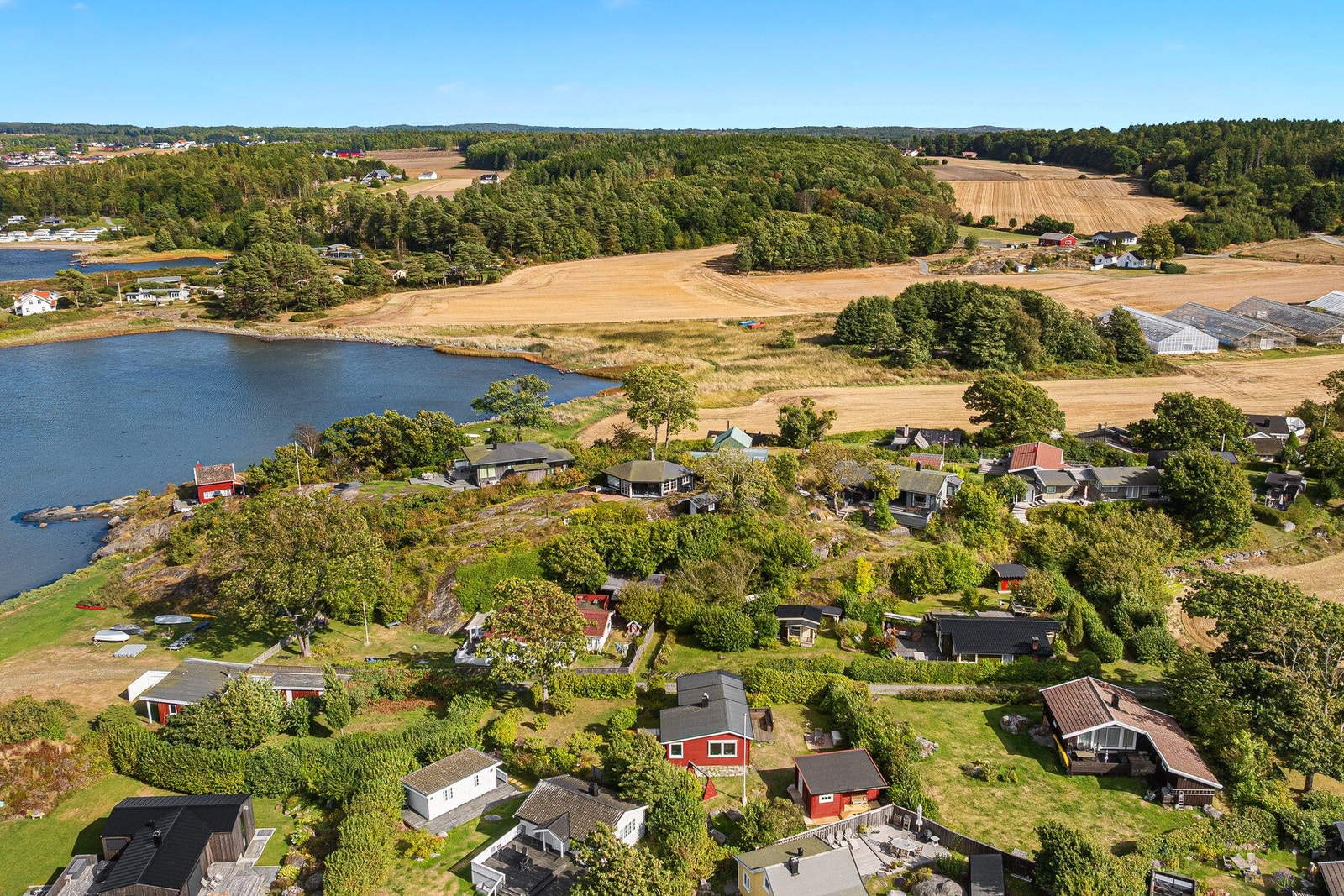 Mølen og kyststien ligger like i nærheten Galleribilde