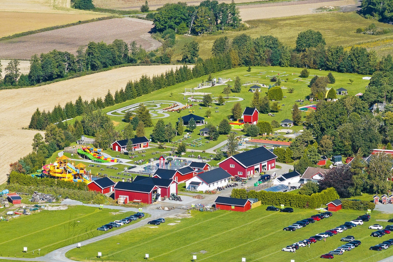 Foldvik Familiepark anbefales for barnefamilien Galleribilde
